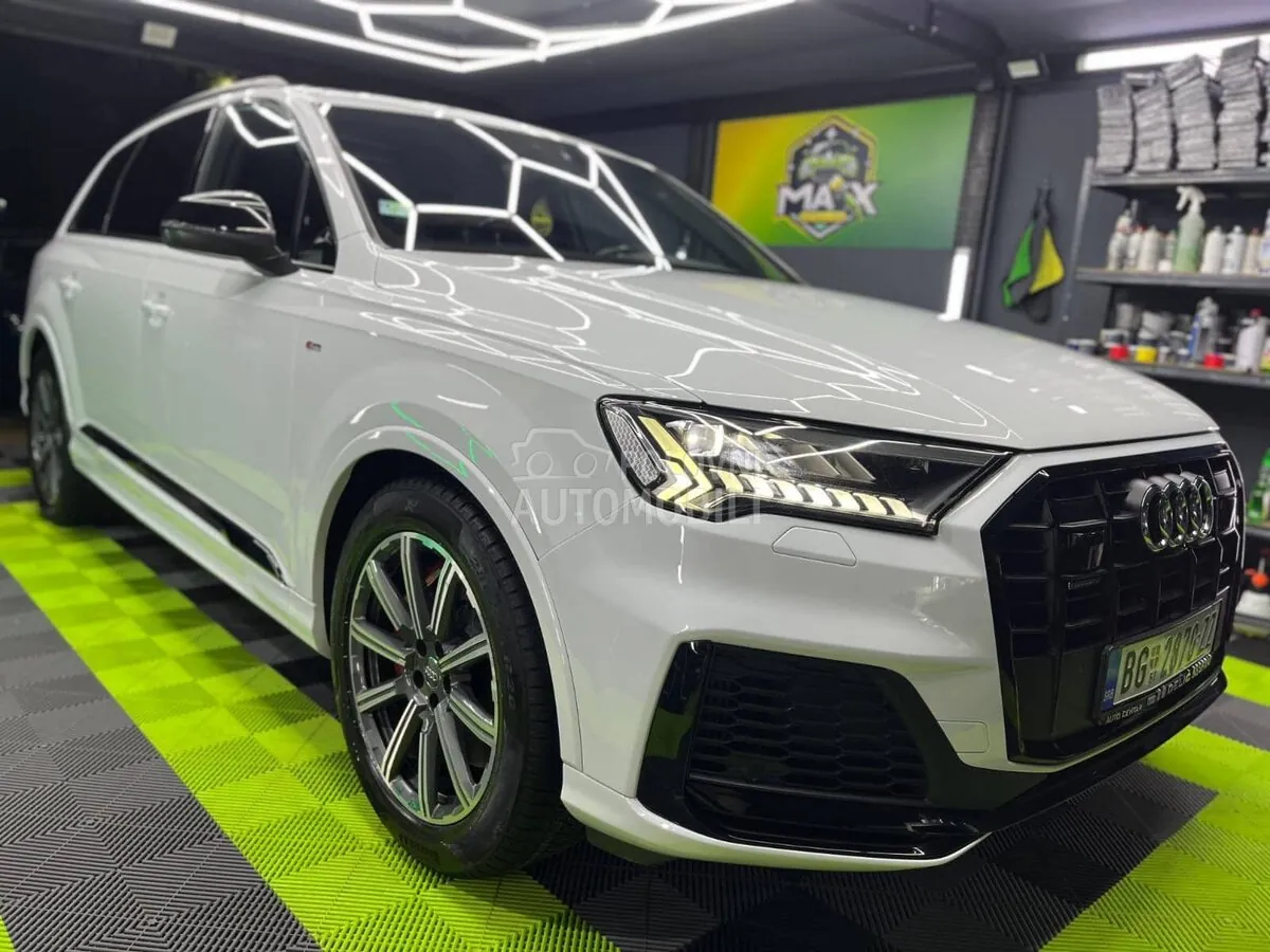 Audi Q7 2021 photo 4