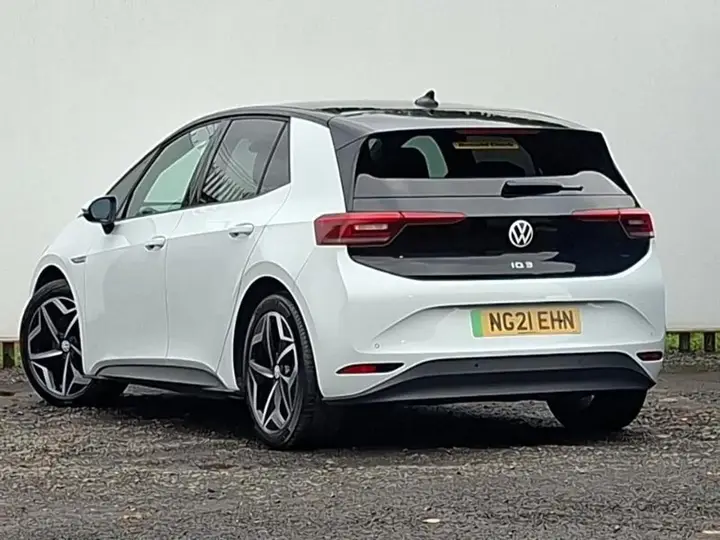 Volkswagen Id.3 2021 photo 2