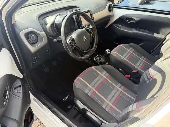 Peugeot 108 2016 photo 5