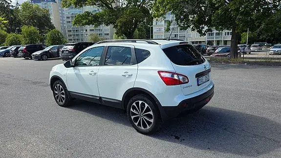 Nissan Qashqai 2013 photo 3