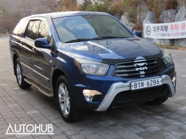 KG Mobility Korando 2013 photo 2