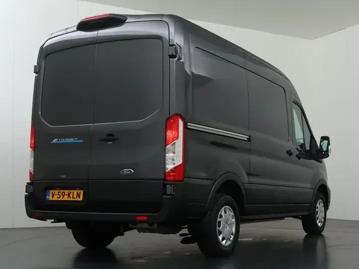 Ford E-Transit 2024 photo 2