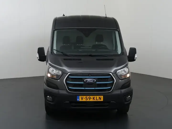 Ford E-Transit 2024 photo 3