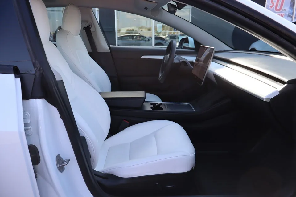Tesla Model 3 2021 photo 3