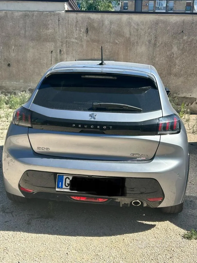Peugeot 208 2020 photo 3