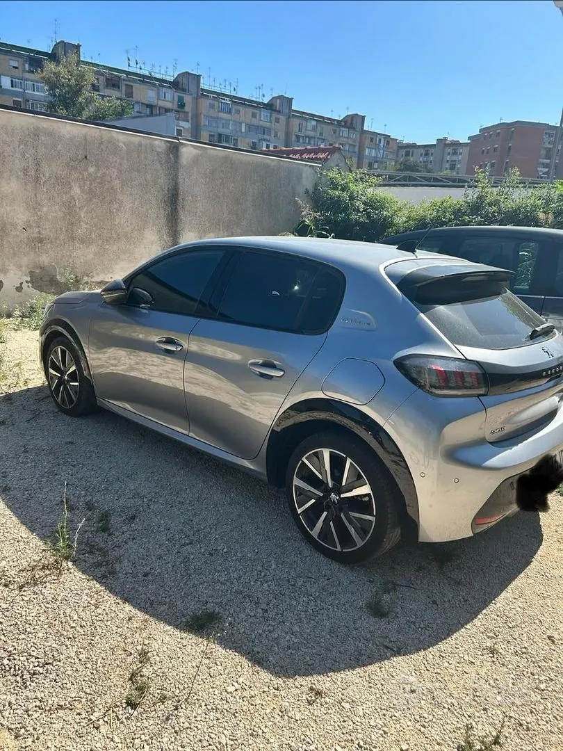 Peugeot 208 2020 photo 4