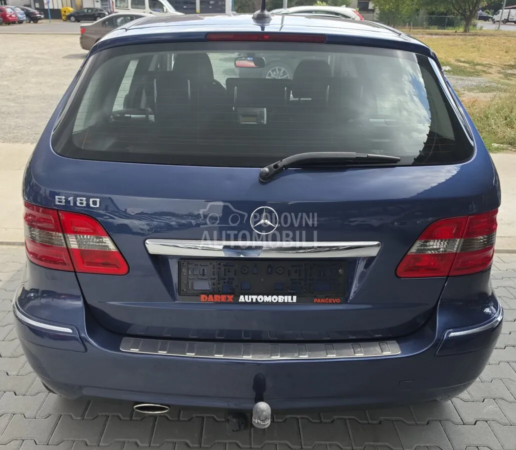 Mercedes-Benz B 180 2011 photo 5