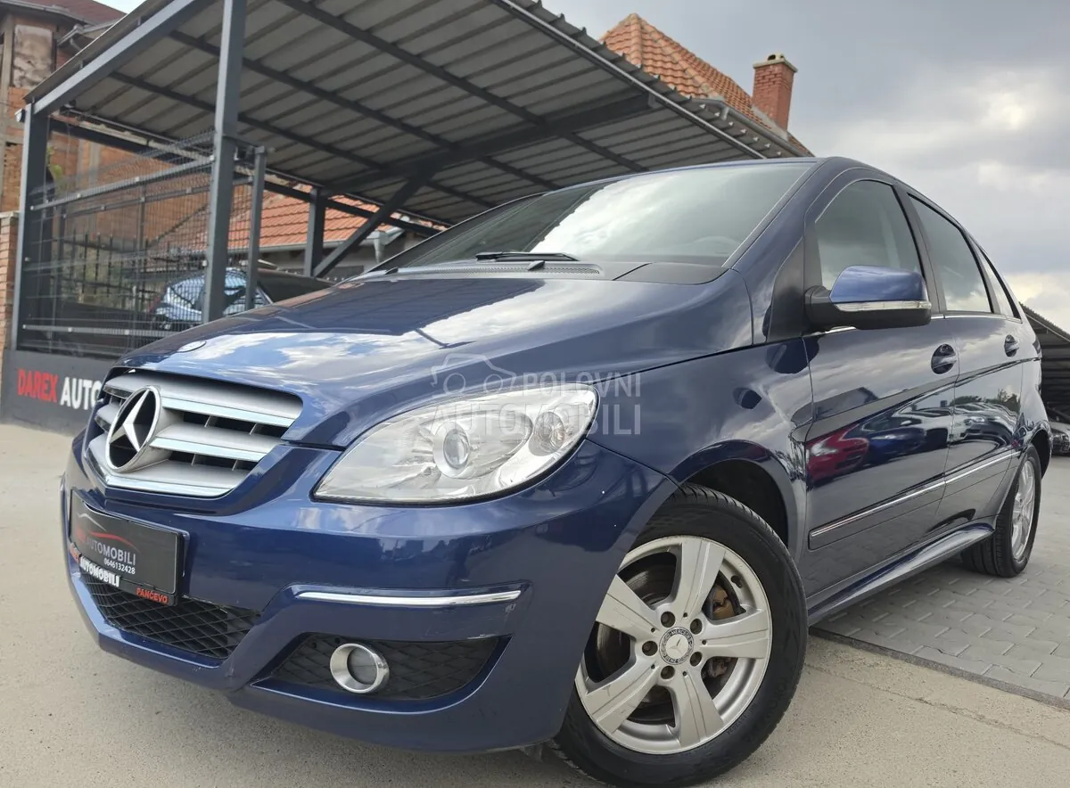 Mercedes-Benz B 180 2011 photo 4
