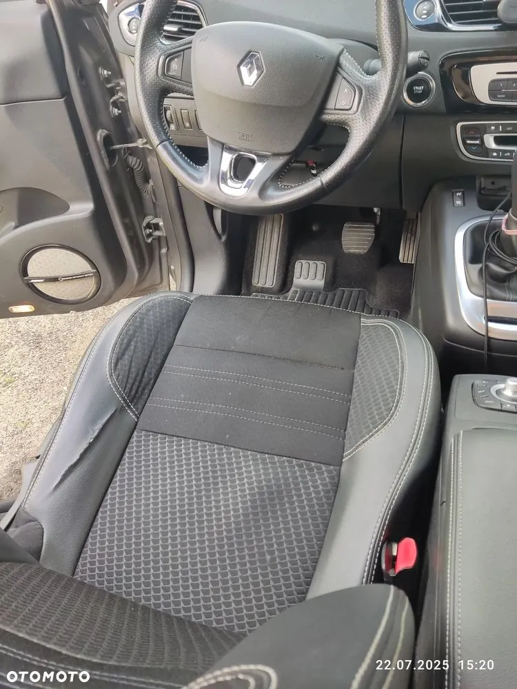 Renault Scenic 2015 photo 2