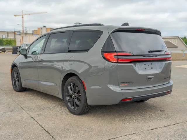Chrysler Pacifica 2025 photo 3