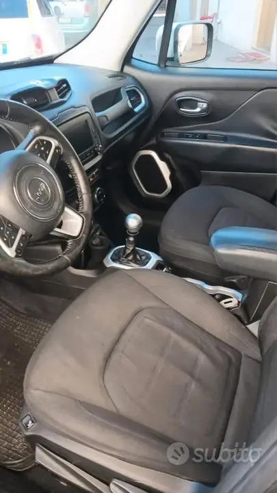 Jeep Renegade 2016 photo 3