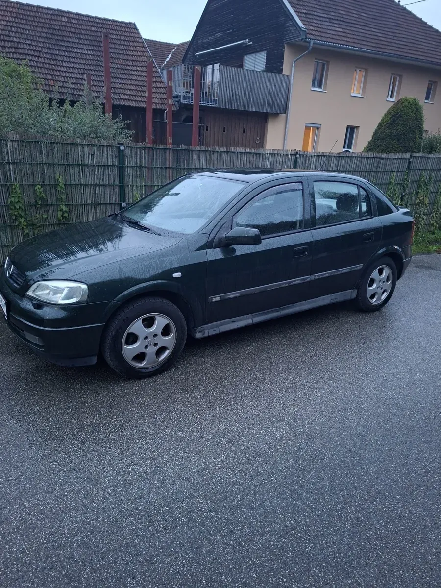 Opel Astra 2000 photo 2