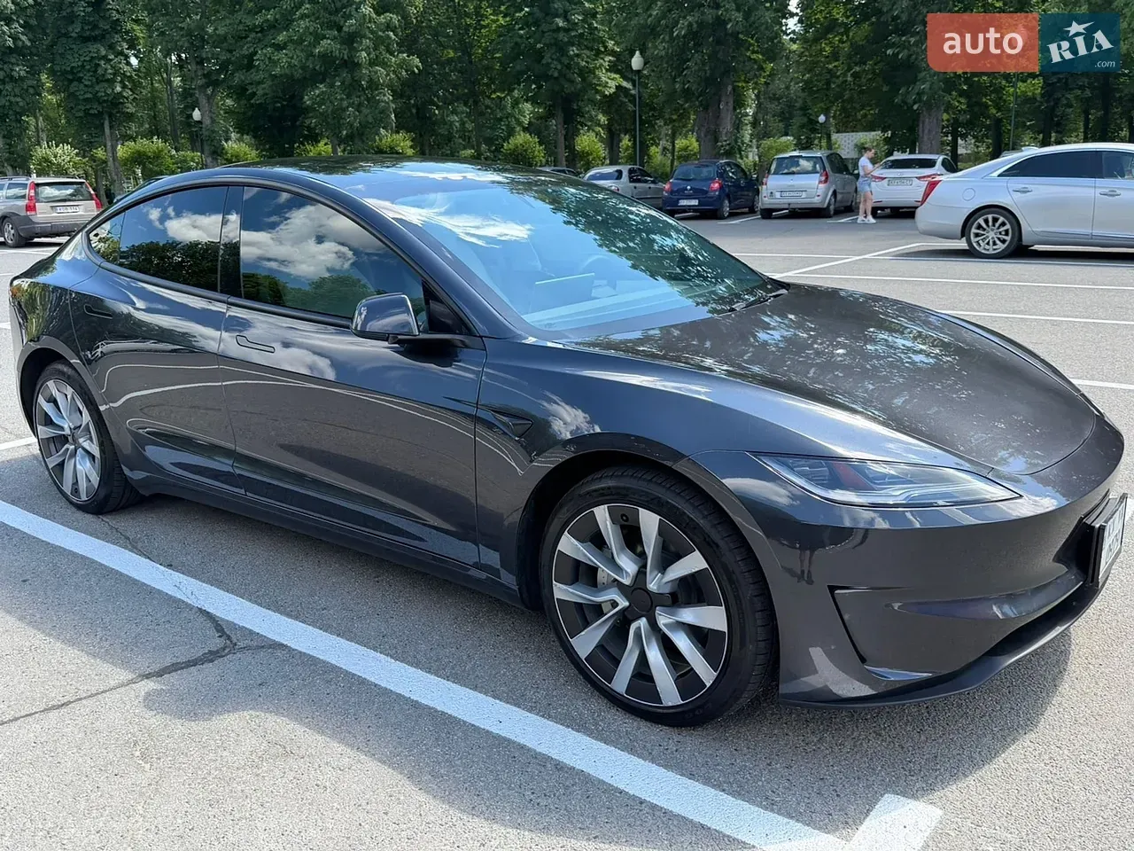 Tesla Model 3 2025 photo 3