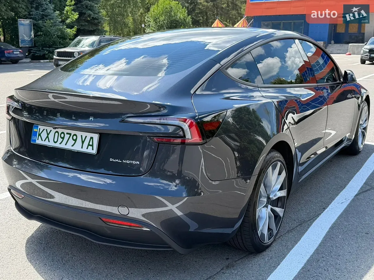 Tesla Model 3 2025 photo 5
