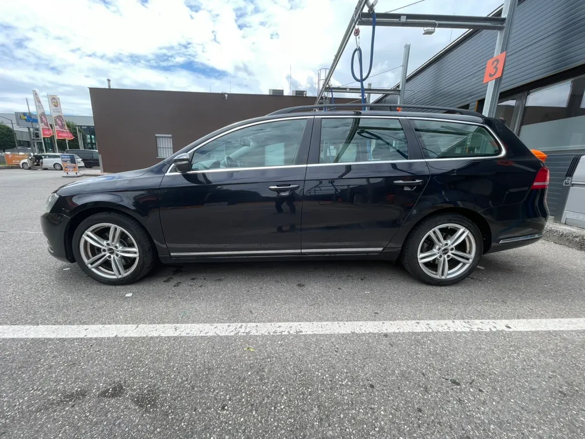 Volkswagen Passat 2014 photo 2