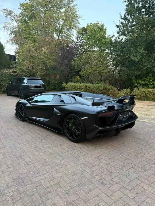 Lamborghini Aventador