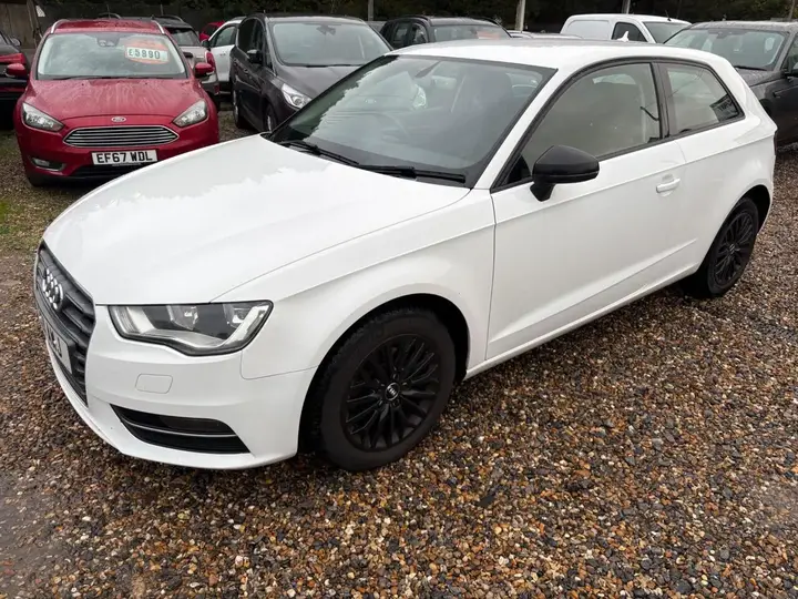 Audi A3 2015 photo 5
