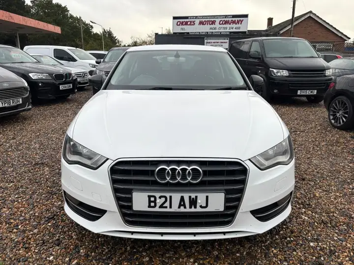 Audi A3 2015 photo 2