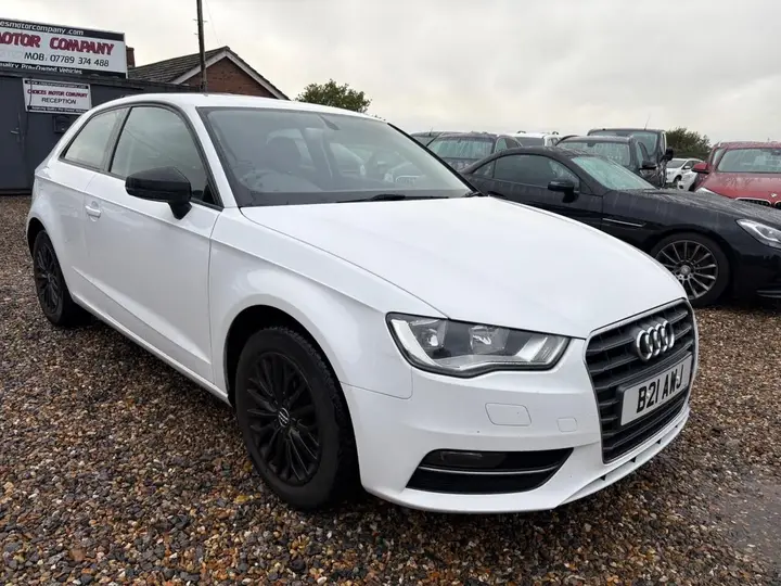 Audi A3 2015 photo 4