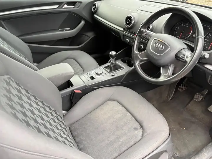 Audi A3 2015 photo 3
