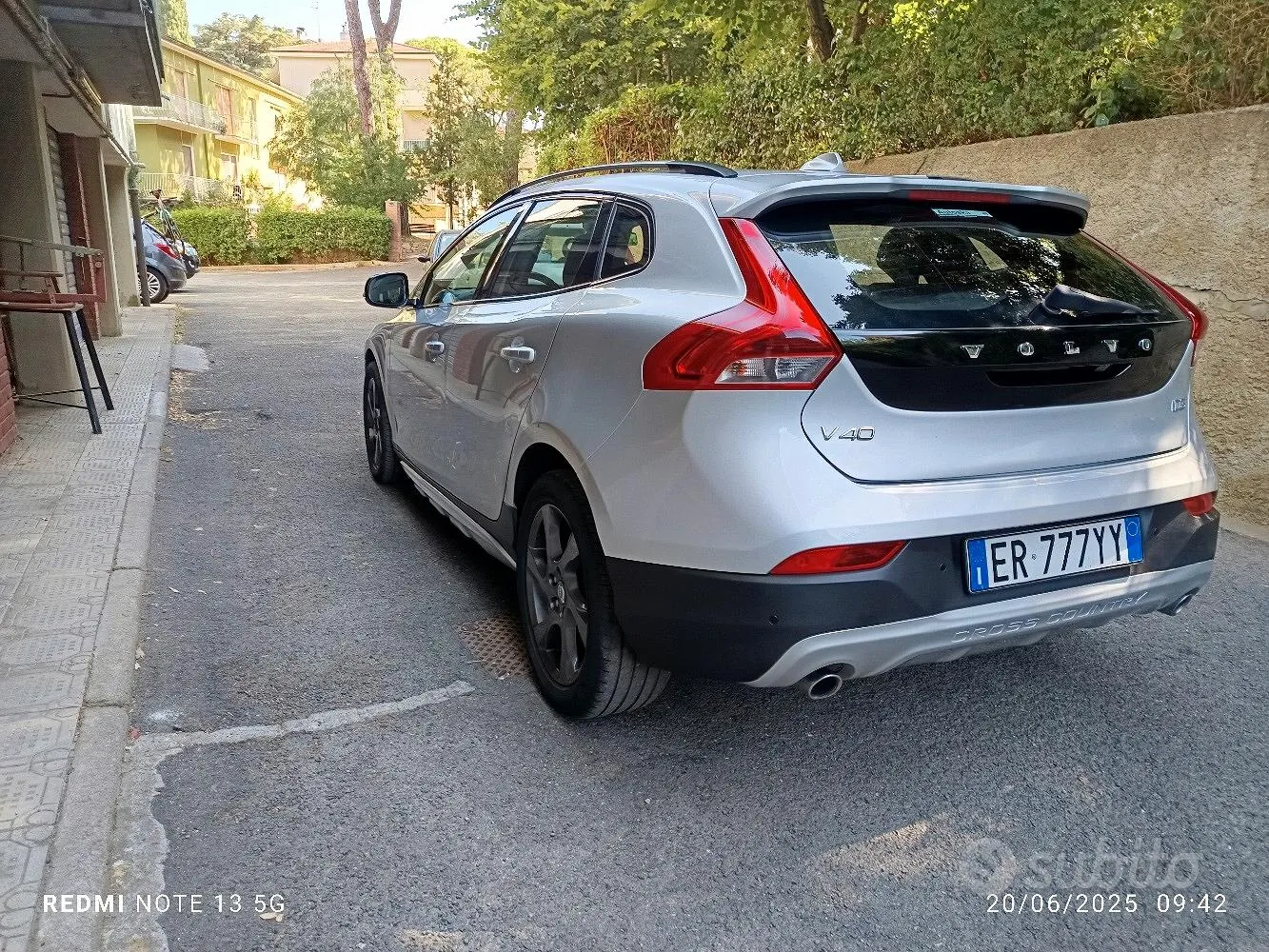 Volvo V40 2013 photo 2