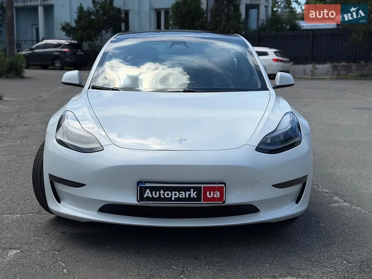 Tesla Model 3 2021 photo 2
