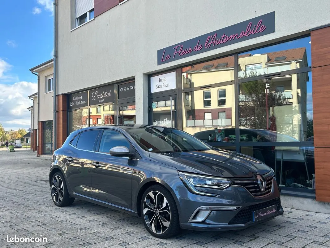 Renault Megane 2020 photo 2