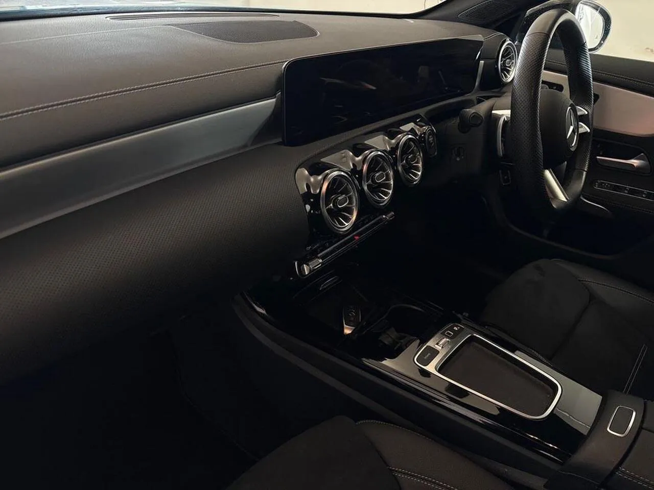 Mercedes-Benz Cla 2025 photo 3
