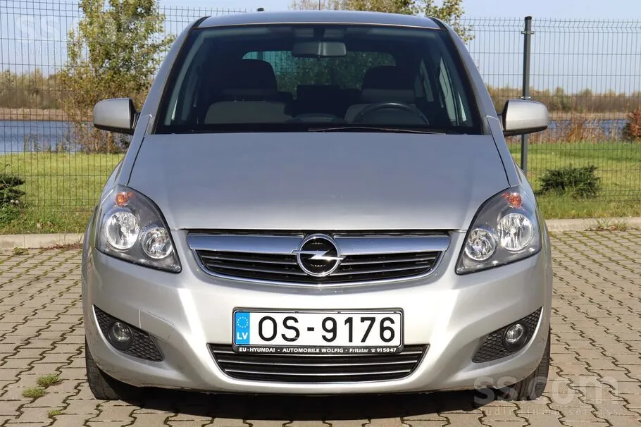 Opel Zafira 2011 photo 3