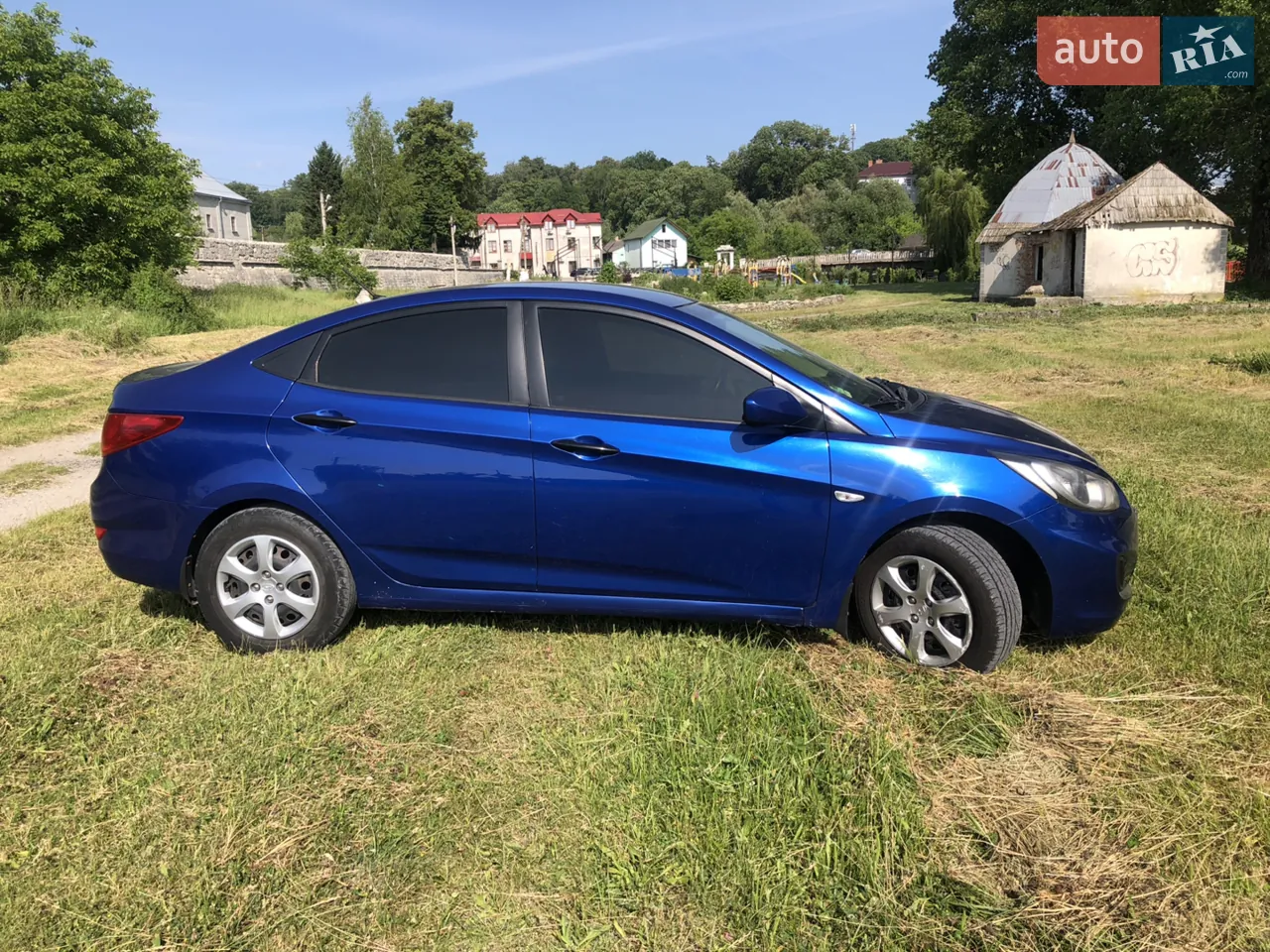 Hyundai Accent 2012 photo 3