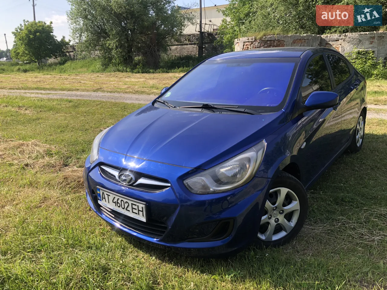 Hyundai Accent 2012 photo 4
