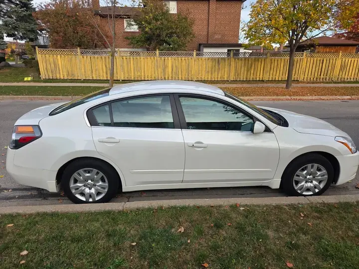 Nissan Altima 2012 photo 3