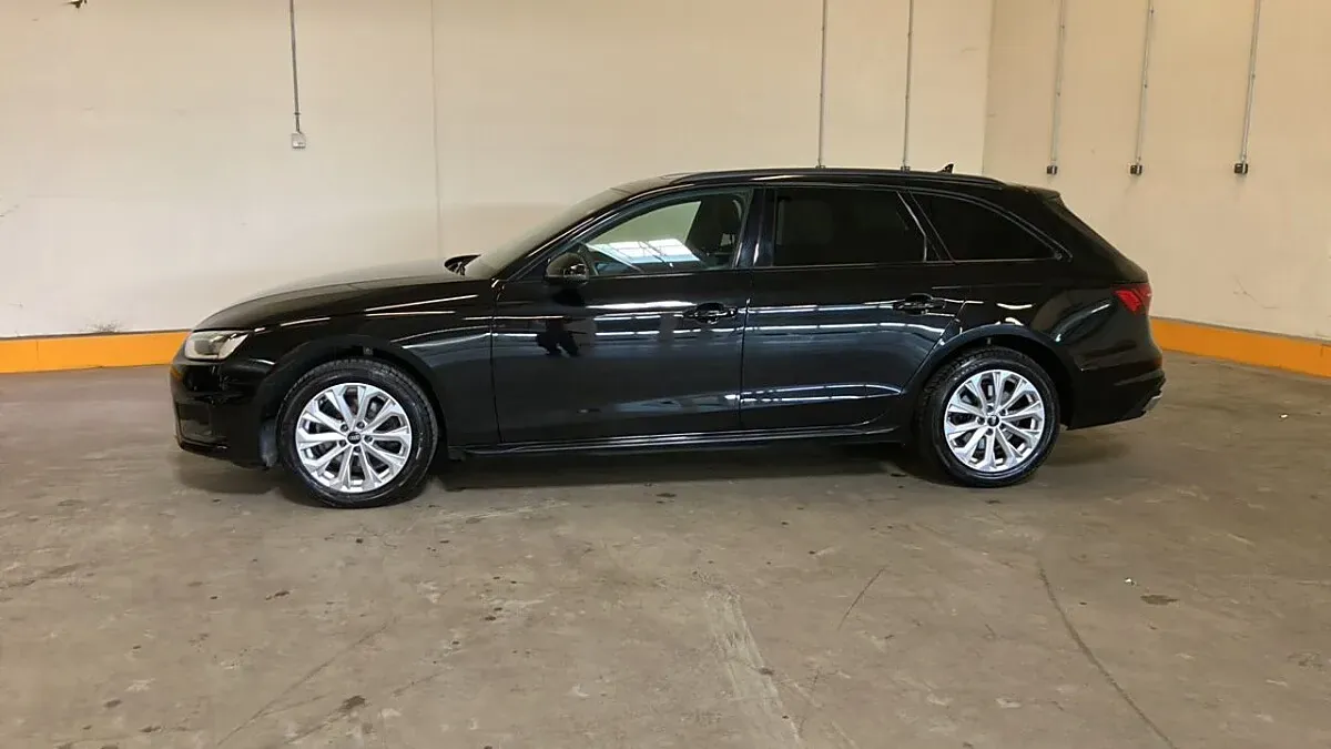 Audi A4 2021 photo 3