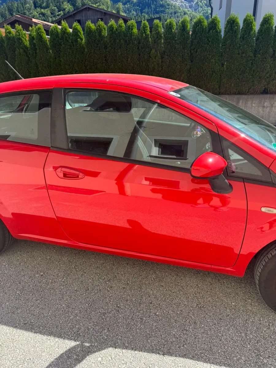 Fiat Punto 2011 photo 3