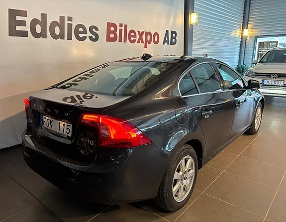 Volvo S60 2012 photo 4