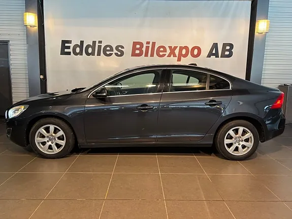 Volvo S60 2012 photo 2