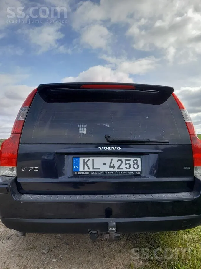 Volvo V70 2004 photo 3