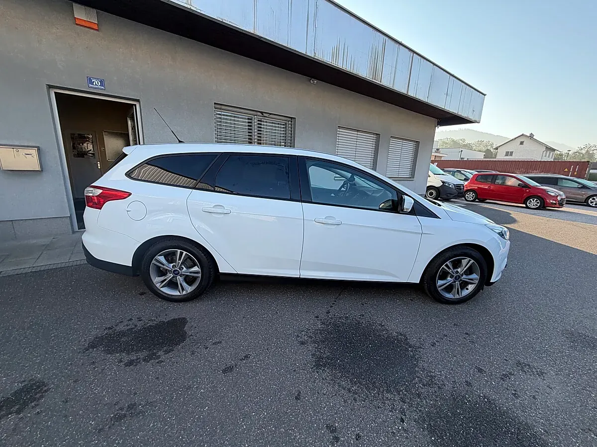 Ford Focus 2014 photo 3
