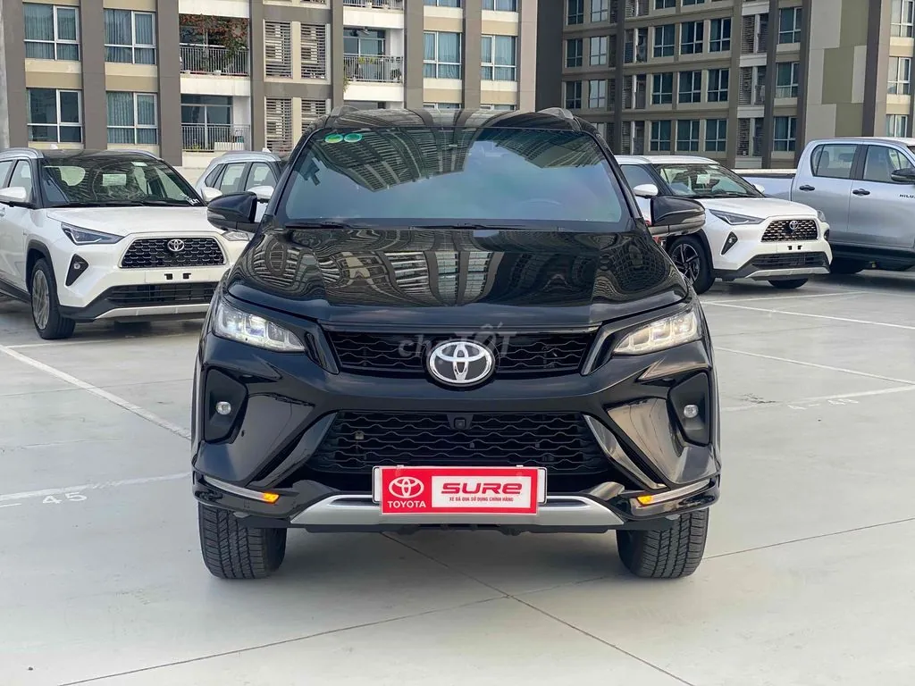 Toyota Fortuner 2025 photo 2