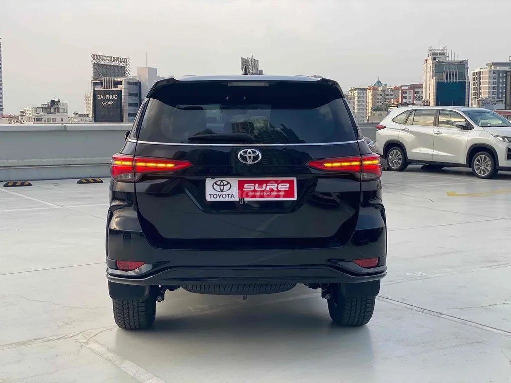 Toyota Fortuner 2025 photo 5