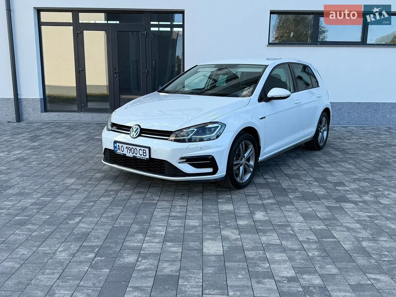 Volkswagen Golf 2019 photo 2