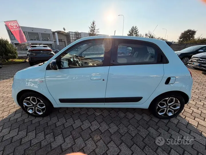 Renault Twingo 2023 photo 2