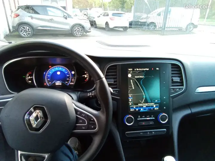 Renault Megane 2016 photo 2