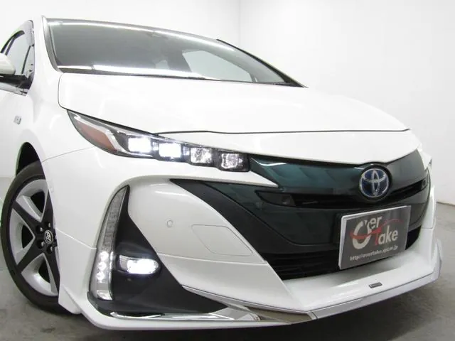 Toyota Prius Phv 2017 photo 4