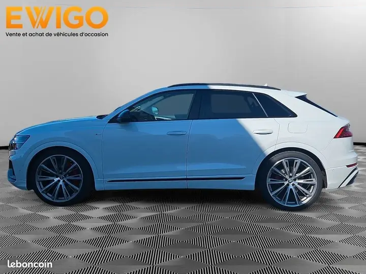 Audi Q8 2021 photo 2