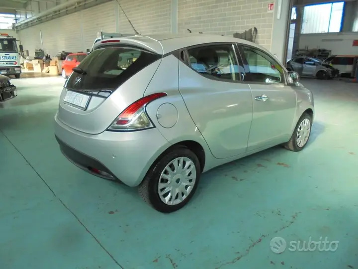 Lancia Ypsilon 2013 photo 3