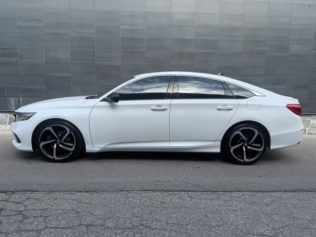 Honda Accord 2021 photo 2