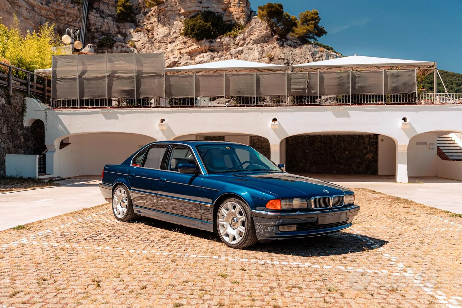 BMW 750I