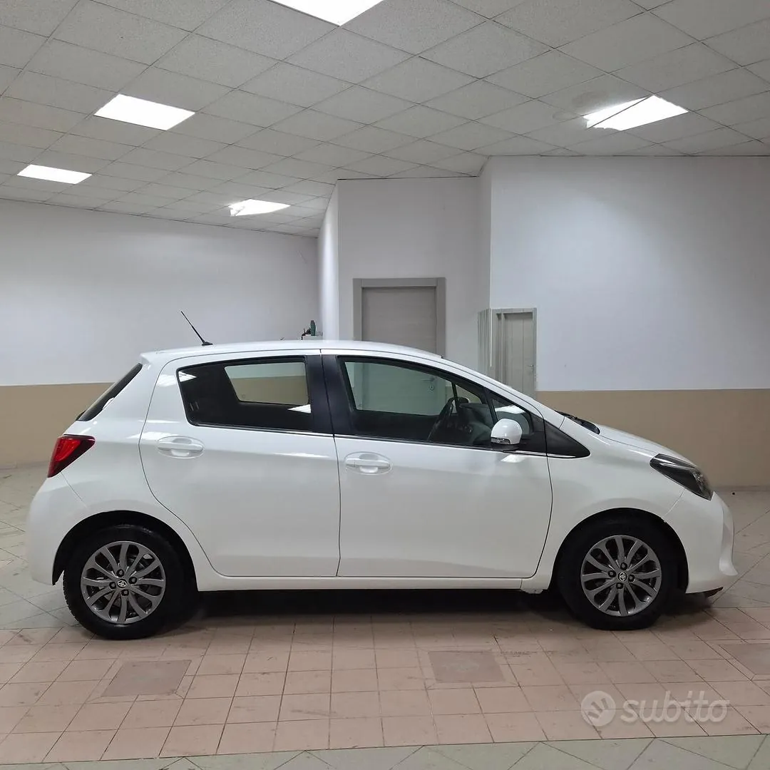 Toyota Yaris 2016 photo 5