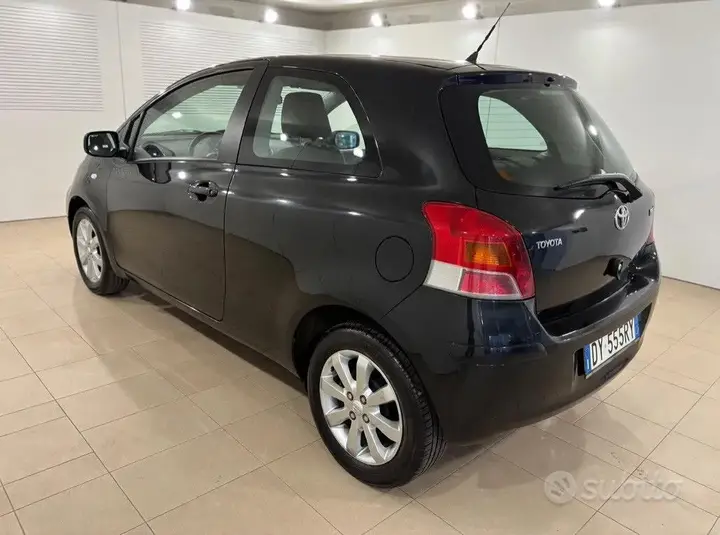 Toyota Yaris 2009 photo 4